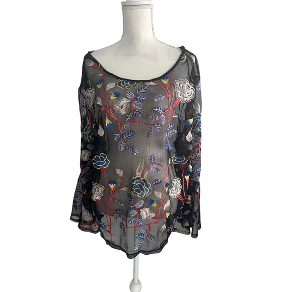UPS & DOWNS Black Sheer Floral Bell Sleeve Top Size 2X - Picture 4 of 7